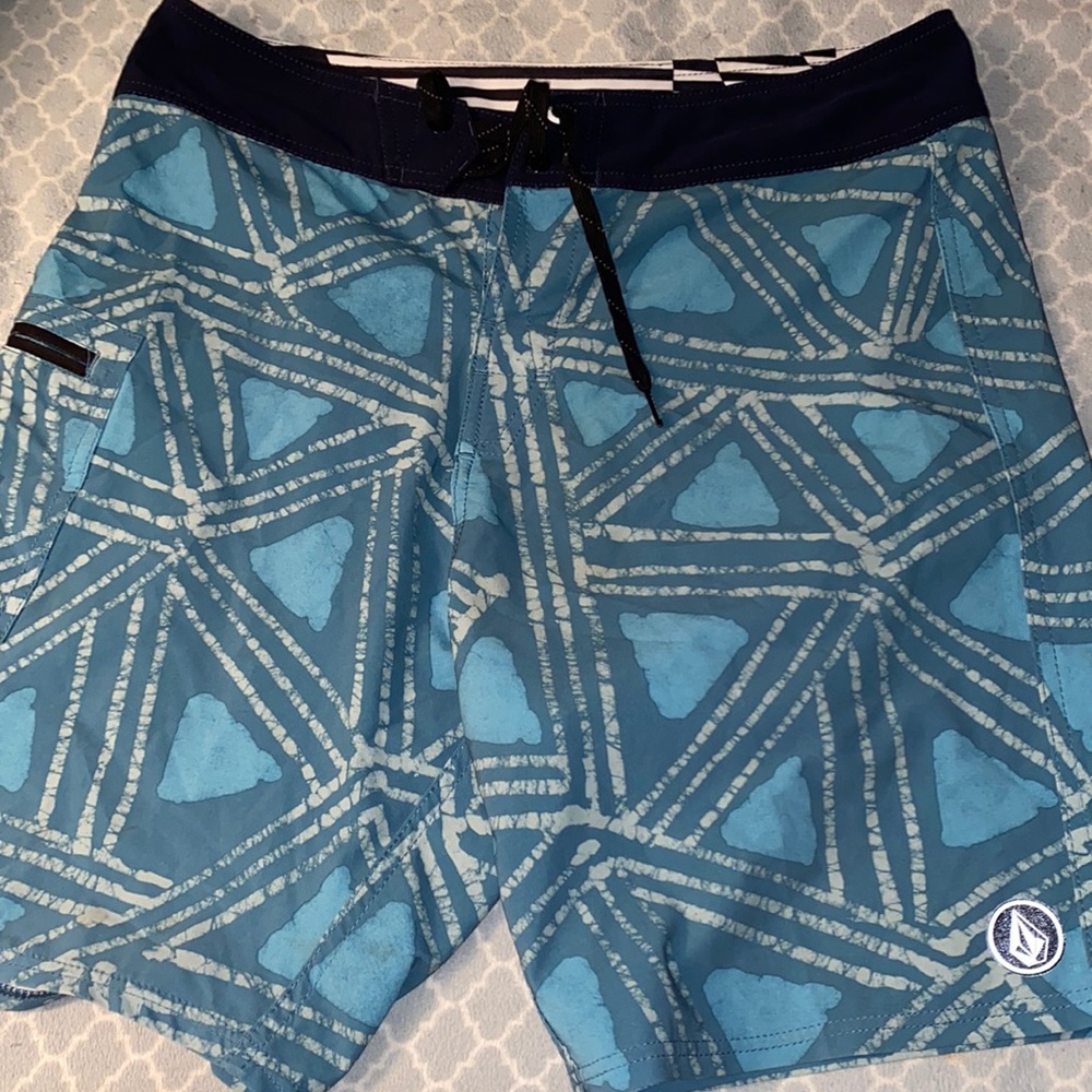 Men’s boardshorts